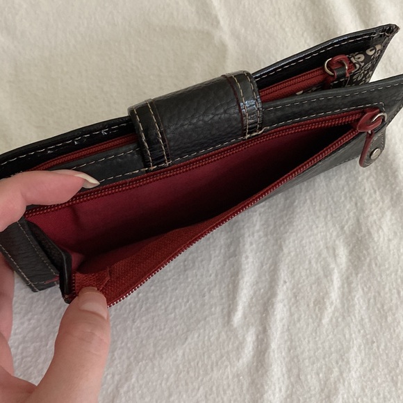 Vintage Fossil Wallet - Picture 10 of 10